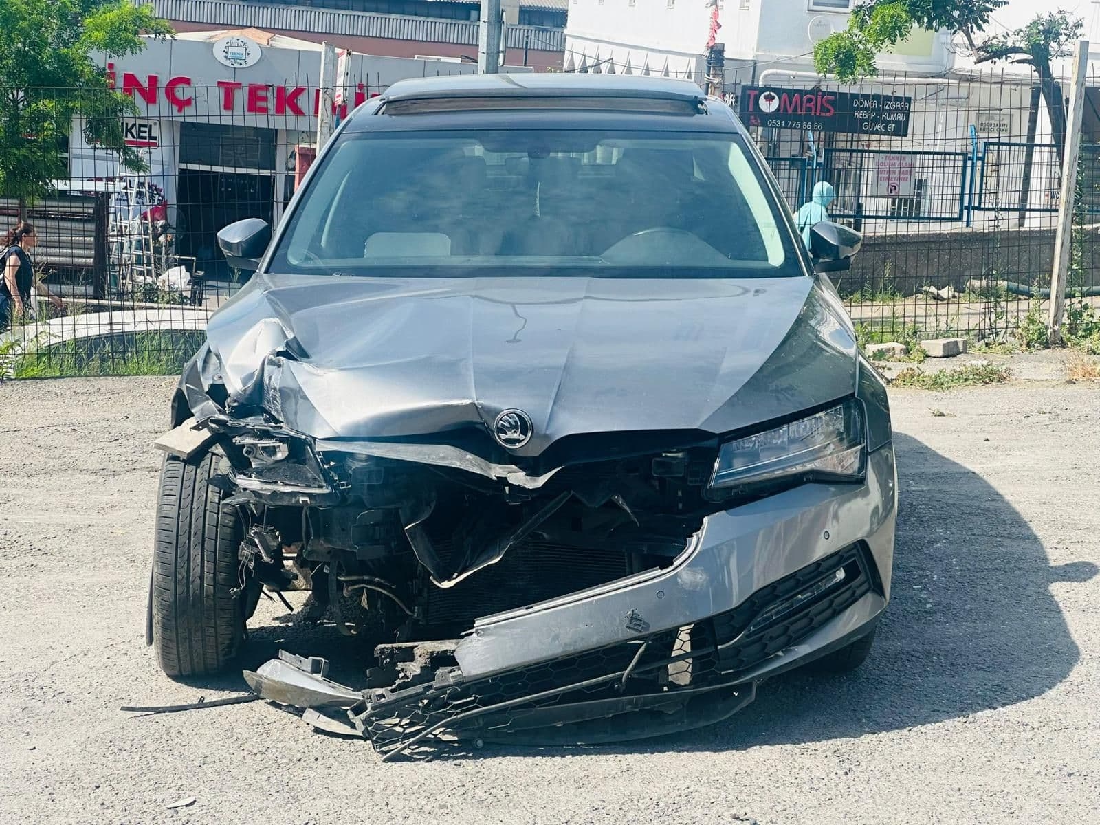 Škoda, ağır ön hasar
